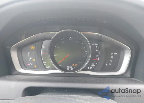 2017 Volvo Xc60 T5 Inscription z USA, uszkodzony, nr VIN YV440MDU0H2019747